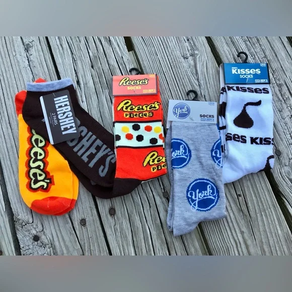 NEW 5 Pair Mens Socks Candy Hershey Reese’s York Chocolate Theme Dad Man Gift - Picture 1 of 6